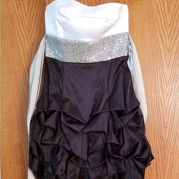 Gorgeous Ruby Rox Strapless Formal Dress Sz 3 - Picture 2 of 3